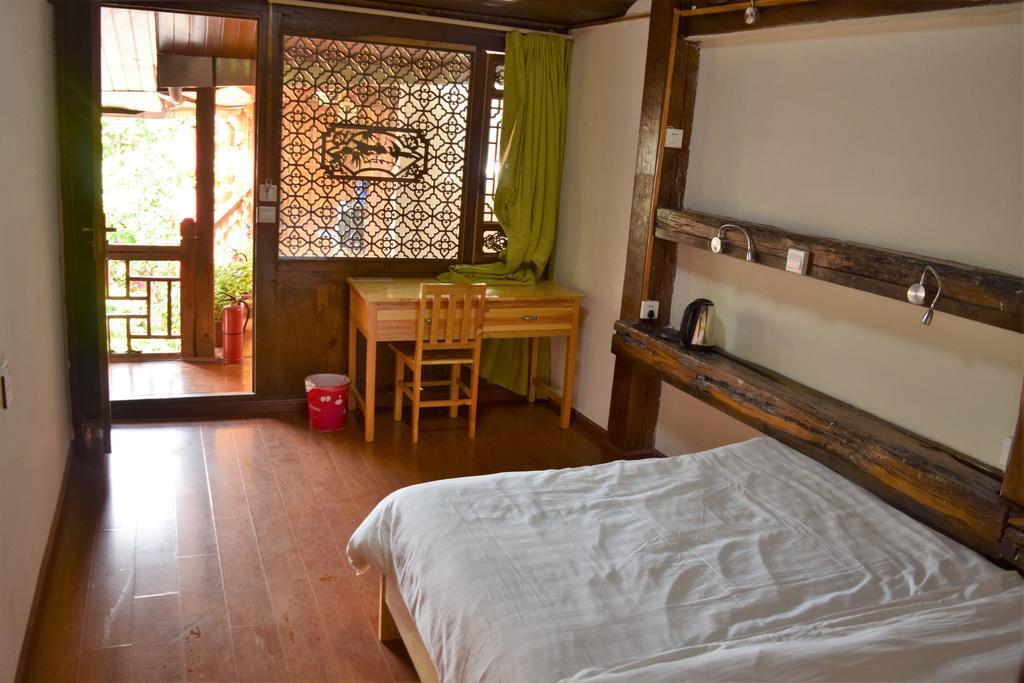 Runtong International Youth Hostel 麗江市 エクステリア 写真