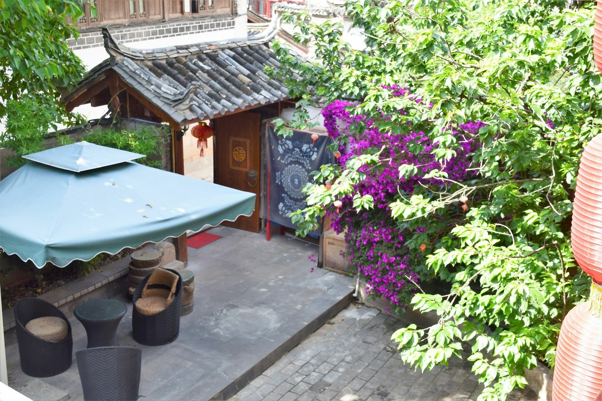 Runtong International Youth Hostel 麗江市 エクステリア 写真