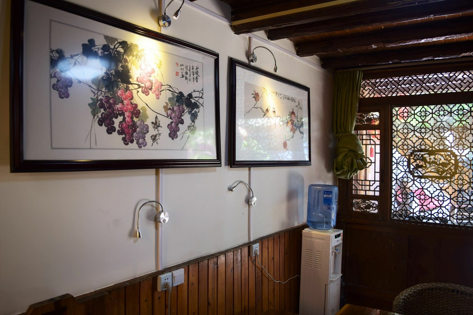 Runtong International Youth Hostel 麗江市 エクステリア 写真