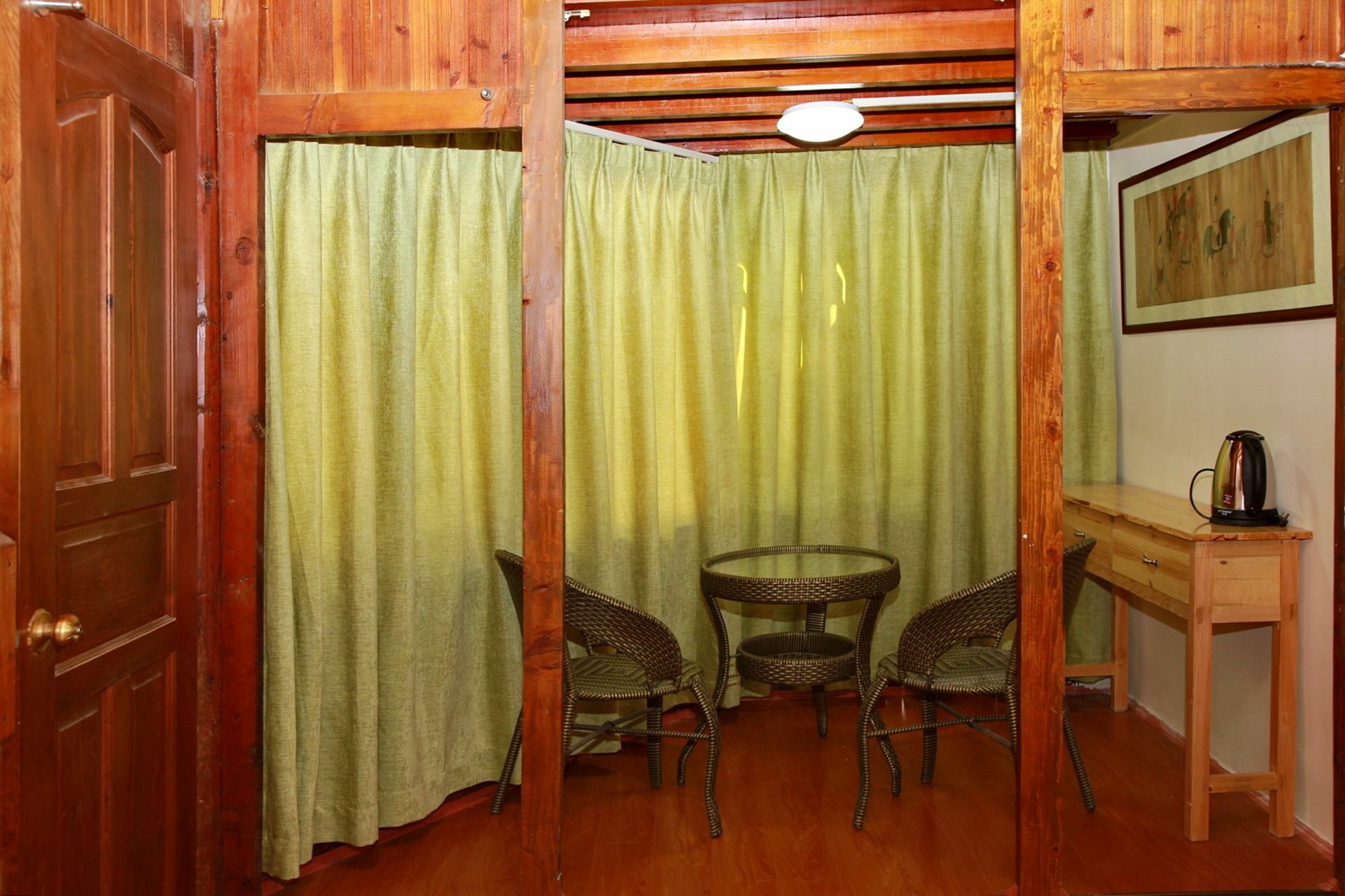 Runtong International Youth Hostel 麗江市 エクステリア 写真